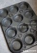 画像1: ENGLAND antique イギリスアンティーク ベーキングティンモールド 12穴  焼き型 菓子型 1930-50’ｓ (1)