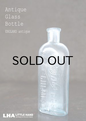 画像: ENGLAND antique イギリスアンティーク 爽やかなブルー 筆記体ロゴが素敵な【Boots】 ガラスボトル H13.6cm ガラス瓶 1920's