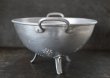 画像2: FRANCE antique フランスアンティーク 素敵な3脚 アルミ コランダー ブロカント ヴィンテージ 1950-60's (2)