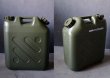 画像2: 【20L・TALL】【中栓・ノズル付】【LHA】 ORIGINAL PRODUCT 【POLYETHYLENE TANK】 ポリエチレンタンク ポリタンク 灯油缶【20L】灯油タンク 燃料缶 かっこいい 燃料タンク ARMY ミリタリー ジェリカンスタイル ガレージ おしゃれ デザイン ポリエチレン缶 ウォータータンク キャンプ サーフィン シャワー アウトドア 貯水タンク インダストリアル 工業系 防災 (2)