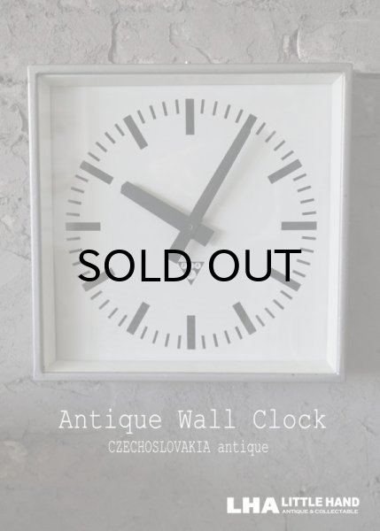 画像1: CZECHOSLOVAKIA antique PRAGOTRON wall clock チェコスロバキアアンティーク パラゴトロン社 掛け時計 クロック ヴィンテージ 33.5cm 1980-90's (1)