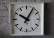 画像2: CZECHOSLOVAKIA antique PRAGOTRON wall clock チェコスロバキアアンティーク パラゴトロン社 掛け時計 クロック ヴィンテージ 33.5cm 1980-90's