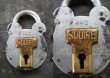 画像2: ENGLAND antique イギリスアンティーク クマ型 SQUIRE 440  刻印入 パドロック 鍵2本付 南京錠 1930-60's (2)