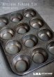画像1: SALE 【30％OFF】ENGLAND antique イギリスアンティーク ベーキングティンモールド 12穴  焼き型 菓子型 マフィン 1930-50’ｓ (1)