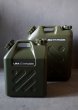 画像10: 【10L】【中栓・ノズル付】【LHA】 ORIGINAL PRODUCT 【POLYETHYLENE TANK】 ポリエチレンタンク ポリタンク 灯油缶【10L】燃料缶 かっこいい 燃料タンク ARMY ミリタリー ジェリカンスタイル ウォータータンク シャワー キャンプ サーフィン アウトドア ガレージ おしゃれ デザイン 防災 ポリエチレン缶 貯水タンク インダストリアル 工業系 (10)