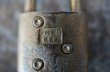 画像4: U.S.A.antique アメリカアンティーク 刻印入 小さなパドロック 鍵付 ヴィンテージ 南京錠 1940-60's (4)