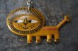 画像3: 【RARE】FRANCE antique BOURBON KEYRING  LE PROGRES 【レイモンド サヴィニャック】 フランスヴィンテージ ブルボンキーホルダー ヴィンテージ 1960-70's  (3)
