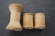 画像2: U.S.A. antique Wooden Spools アメリカアンティーク  英字ロゴ入 刻印入 木製スプール 糸巻き 糸 3個セット  ヴィンテージ 1920-40's (2)
