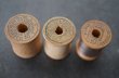 画像3: U.S.A. antique Wooden Spools アメリカアンティーク  英字ロゴ入 刻印入 木製スプール 糸巻き 糸 3個セット  ヴィンテージ 1920-40's (3)
