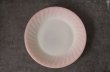 画像2: U.S.A. vintage Fire-king Pink Dinner Plate アメリカヴィンテージ ファイヤーキング ピンク スワール ディナープレート 1949-62's (2)