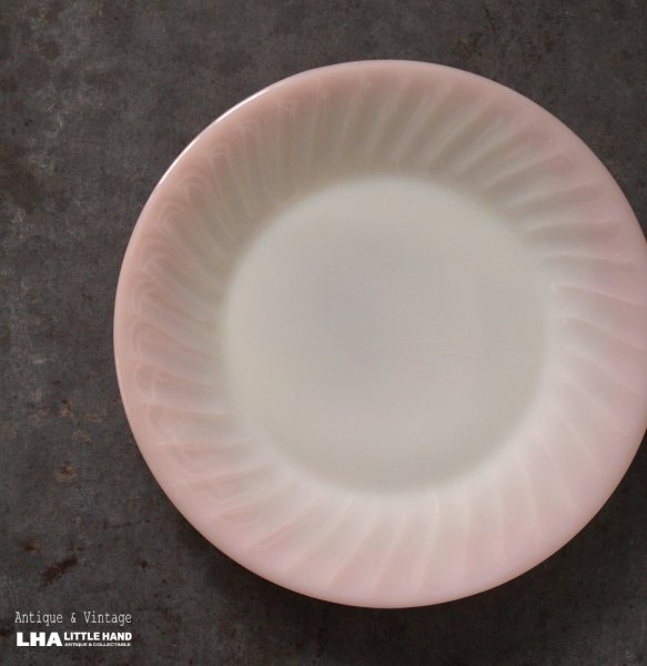 画像1: U.S.A. vintage Fire-king Pink Dinner Plate アメリカヴィンテージ ファイヤーキング ピンク スワール ディナープレート 1949-62's (1)