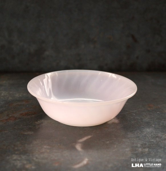 画像1: U.S.A. vintage Fire-king Pink Dessert Bowl アメリカヴィンテージ ファイヤーキング ピンク スワール デザートボウル 1949-62's (1)