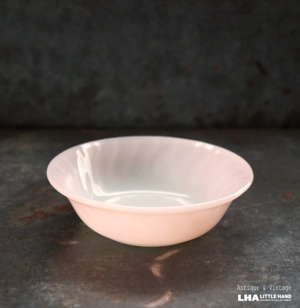 画像1: U.S.A. vintage Fire-king Pink Dessert Bowl アメリカヴィンテージ ファイヤーキング ピンク スワール デザートボウル 1949-62's (1)