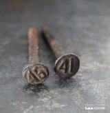 画像: SALE【30%OFF】USA antique Railroad Nails 2pcs アメリカアンティーク レールロード ナンバーネイル 鉄道釘 2本セット 釘 1940-50's