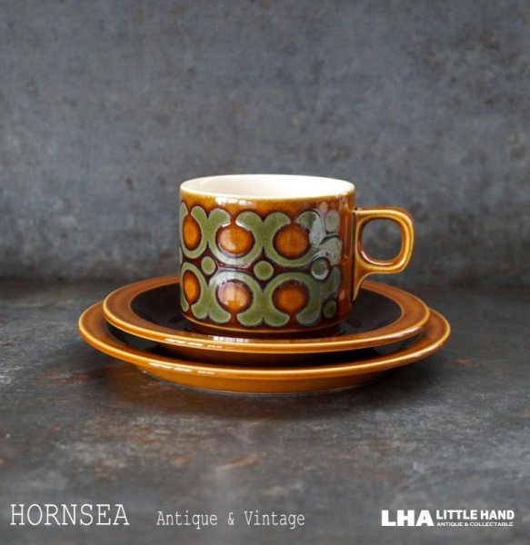画像1: ENGLAND antique HORNSEA BRONTE TRIO イギリスアンティーク ホーンジー ブロンテ カップ＆ソーサー＆ティープレート・ケーキプレート トリオ C&S ヴィンテージ 1970-80's (1)