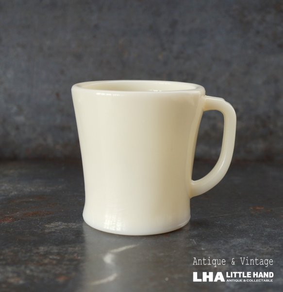 画像1: U.S.A. vintage Fire-king D handle mug ファイヤーキング アイボリー シェービング Dハンドルマグ ヴィンテージ 1950's (1)