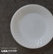 画像1: U.S.A. vintage Fire-king White SWIRL Dinner Plate アメリカヴィンテージ ファイヤーキング ホワイト スワール ディナープレート 1951-60's (1)