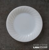 画像: U.S.A. vintage Fire-king White SWIRL Salad Plate アメリカヴィンテージ ファイヤーキング ホワイト スワール サラダプレート 1951-60's