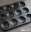 画像1: ENGLAND antique Baking Tin イギリスアンティーク ベーキングティンモールド 12穴  焼き型 菓子型 1930-50’ｓ (1)