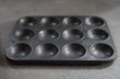 画像5: ENGLAND antique Baking Tin イギリスアンティーク ベーキングティンモールド 12穴  焼き型 菓子型 1930-50’ｓ (5)