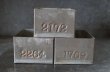 画像2: ENGLAND antique TEA TINS 3pcs イギリスアンティーク ナンバー入 紅茶缶 3個SET サンプル ティン缶 ブリキ缶 1920-30's  (2)