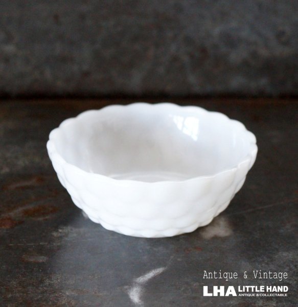画像1: U.S.A. vintage Fire-king White BUBBLE Fruits Bowl アメリカヴィンテージ ファイヤーキング ホワイト バブル フルーツボウル 1941-68's (1)