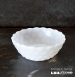 画像1: U.S.A. vintage Fire-king White BUBBLE Fruits Bowl アメリカヴィンテージ ファイヤーキング ホワイト バブル フルーツボウル 1941-68's (1)