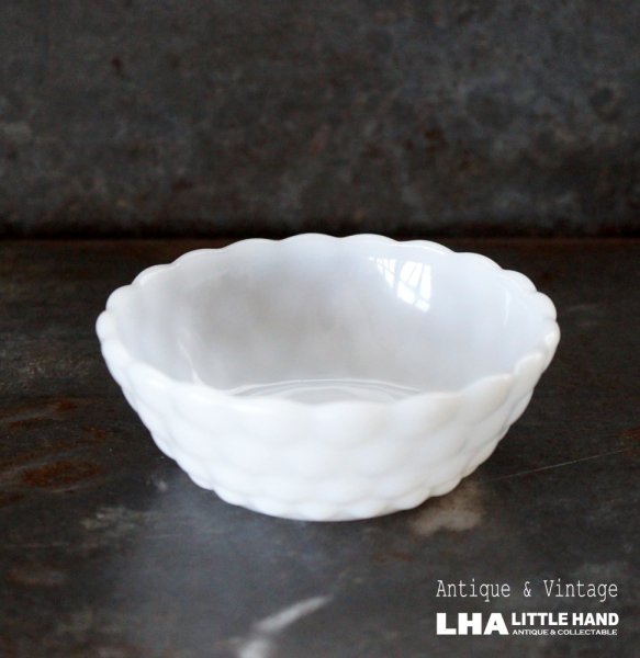 画像1: U.S.A. vintage Fire-king White BUBBLE Fruits Bowl アメリカヴィンテージ ファイヤーキング ホワイト バブル フルーツボウル 1941-68's (1)