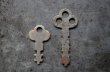 画像2: U.S.A. antique KEYS 2pcs アメリカアンティークキー ヴィンテージキー 鍵 2本セット ヴィンテージ 1940-70s (2)