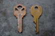 画像2: U.S.A. antique KEYS 2pcs アメリカアンティークキー ヴィンテージキー 鍵 2本セット ヴィンテージ 1940-70s (2)
