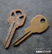 画像1: U.S.A. antique KEYS 2pcs アメリカアンティークキー ヴィンテージキー 鍵 2本セット ヴィンテージ 1940-70s (1)