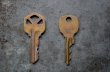 画像4: U.S.A. antique KEYS 2pcs アメリカアンティークキー ヴィンテージキー 鍵 2本セット ヴィンテージ 1940-70s (4)