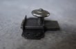 画像8: FRANCE antique LATCH フランスアンティーク ラッチ スライドロック ドア キャビネット 扉 金具 ロック ヴィンテージ 1930-50's (8)