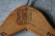 画像3: U.S.A. antique Advertising Hanger アメリカアンティーク アドバタイジング 広告入 木製ハンガー ヴィンテージ 1930-60's (3)
