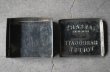 画像9: ENGLAND antique FARRAH'S HARROGATE TOFFEE TIN イギリスアンティーク  ティン缶 お菓子缶 ブリキ缶 ヴィンテージ 缶 1950-60's (9)