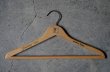 画像2: U.S.A. antique Advertising Hanger アメリカアンティーク アドバタイジング 広告入 木製ハンガー ヴィンテージ 1940-70's (2)