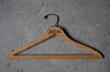 画像2: U.S.A. antique Advertising Hanger アメリカアンティーク アドバタイジング 広告入 木製ハンガー ヴィンテージ 1940-70's (2)