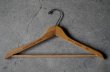 画像2: U.S.A. antique Advertising Hanger アメリカアンティーク アドバタイジング 広告入 木製ハンガー ヴィンテージ 1940-70's (2)