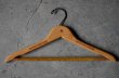 画像2: U.S.A. antique Advertising Hanger アメリカアンティーク アドバタイジング 広告入 木製ハンガー ヴィンテージ 1940-70's (2)