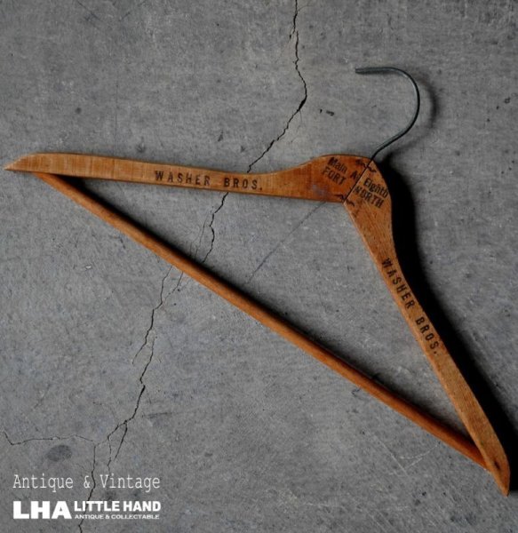 画像1: U.S.A. antique Advertising Hanger アメリカアンティーク アドバタイジング 広告入 木製ハンガー ヴィンテージ 1930-60's (1)