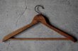 画像2: U.S.A. antique Advertising Hanger アメリカアンティーク アドバタイジング 広告入 木製ハンガー ヴィンテージ 1930-60's (2)