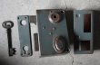 画像4: ENGLAND antique DOOR ROCK with KEY Latchback イギリスアンティーク ドアロック ラッチバック ドアプレート 錠 カギ 1920-40's ドアノブ  (4)