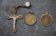 画像2: FRANCE antique MEDAILLE 3pcs フランスアンティーク メダイユ 3個セット ロザリオ 十字架 1930-50's (2)