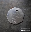 画像1: U.S.A. antique Dog Tag アメリカアンティーク ヴィンテージ ドッグタグ 1985's ロゴ入 ナンバープレート ナンバータグ タグ (1)