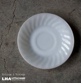 画像: U.S.A. vintage Fire-king WHITE SWIRL SAUCER アメリカヴィンテージ ファイヤーキング ホワイト スワール ソーサー 1951-60's