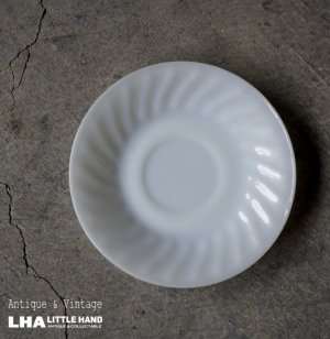 画像: U.S.A. vintage Fire-king WHITE SWIRL SAUCER アメリカヴィンテージ ファイヤーキング ホワイト スワール ソーサー 1951-60's