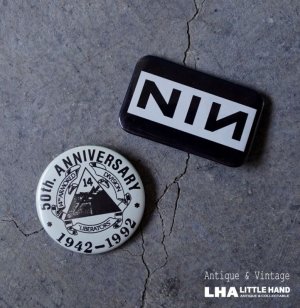 画像: ENGLAND & U.S.A. antique BADGES 2pcs NIN イギリス&アメリカアンティーク  ヴィンテージ 缶バッジ 2個セット ナイン・インチ・ネイルズ 缶バッチ ビンテージ 1980-90's 