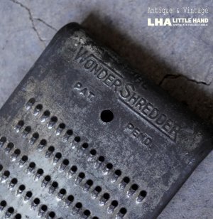 画像: U.S.A. antique GRATER THE WONDER SHREDDER アメリカアンティーク チーズグレーター ヴィンテージ おろし器 1940－60's