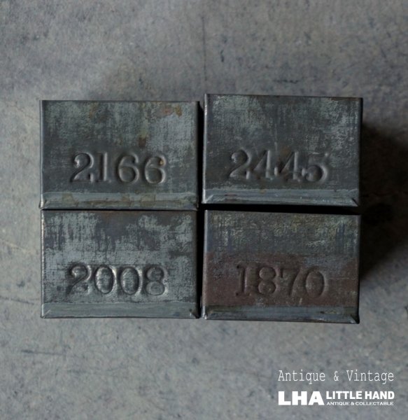 画像1: ENGLAND antique TEA TINS 4pcs イギリスアンティーク ナンバー入 紅茶缶4個SET サンプル ティン缶 ブリキ缶 1920-30's  (1)