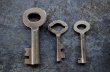画像3: ENGLAND antique KEYS 3pcs イギリスアンティークキー ヴィンテージキー 小さな鍵 3本セット ヴィンテージ 1940-70s (3)